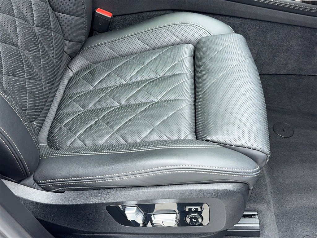 Used 2024 BMW X7 xDrive40i image 51