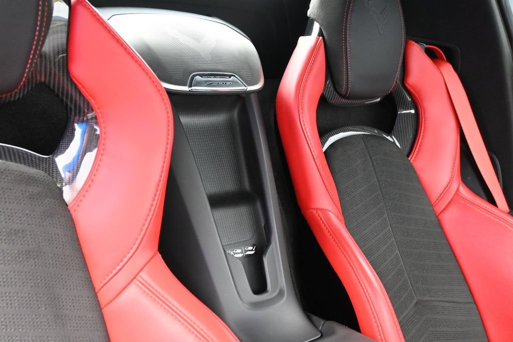Used 2024 Chevrolet Corvette Z06 RWD image 21