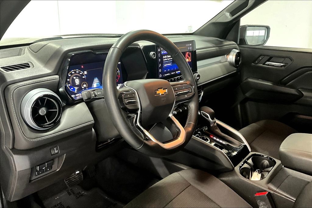 Used 2024 Chevrolet Colorado LT w/ LT Convenience Package II image 16
