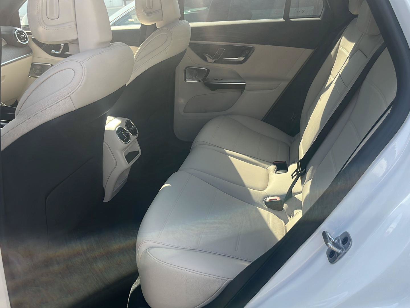Used 2024 Mercedes-Benz GLC 300 image 11