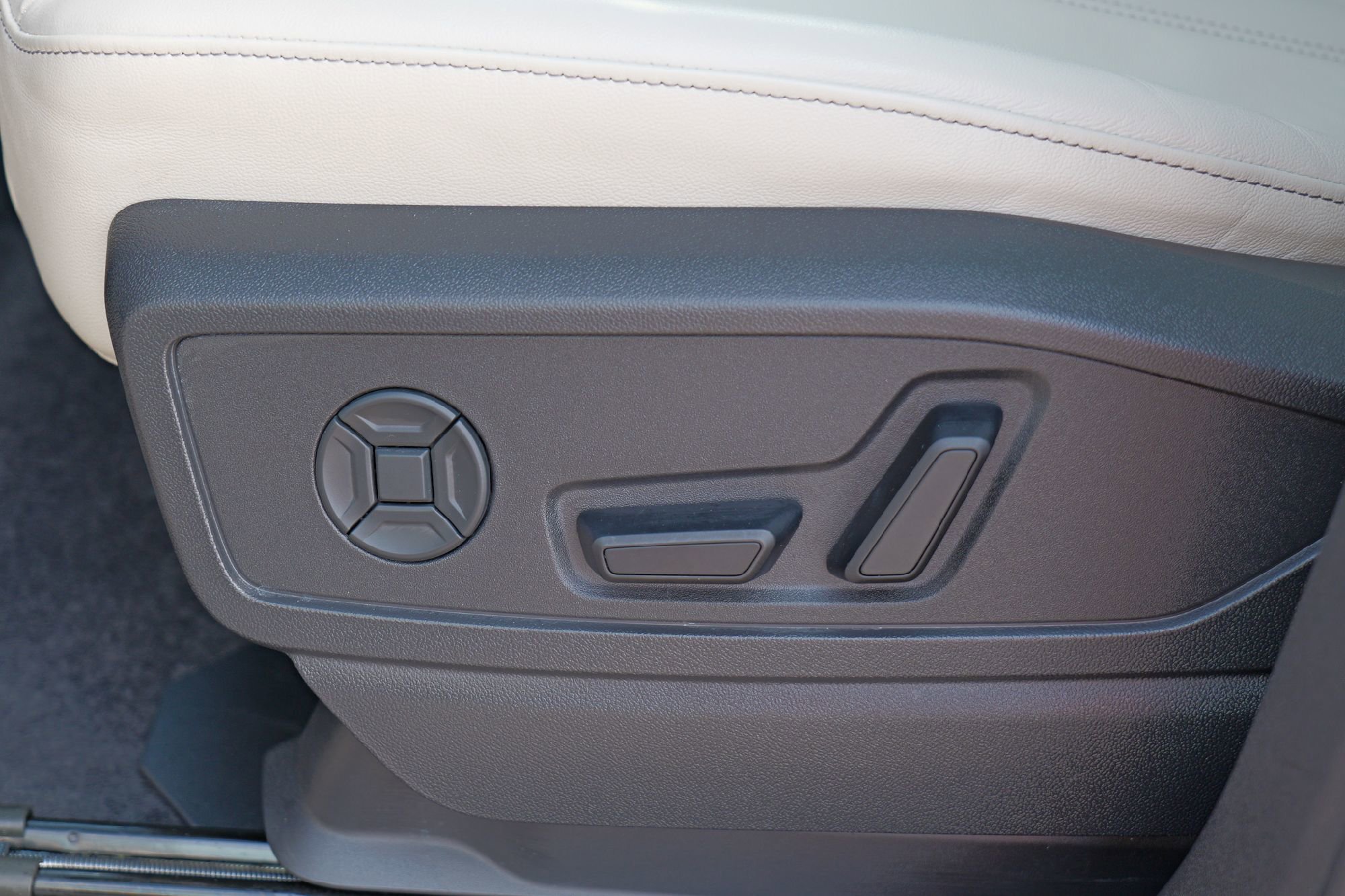 Used 2025 Audi Q5 Premium Plus w/ Premium Plus image 26