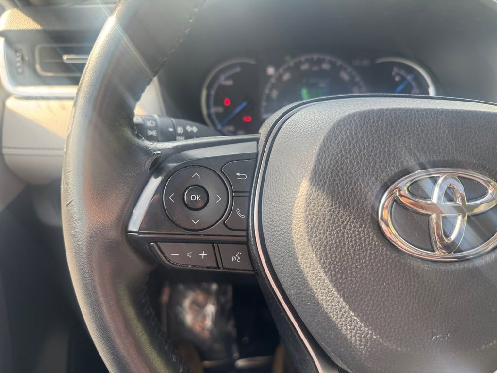 Used 2023 Toyota RAV4 XLE Premium AWD/4WD image 28