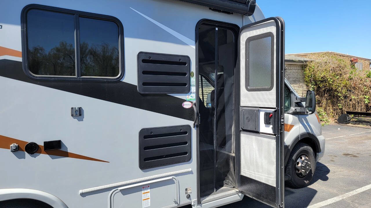 Used 2022 Ford Transit 350 350 HD AWD 2dr 156 in. WB DRW w/ Motorhome Prep Package image 11