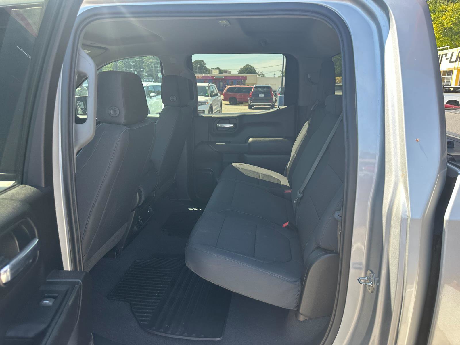 Used 2019 Chevrolet Silverado 1500 Custom w/ Custom Value Package image 21