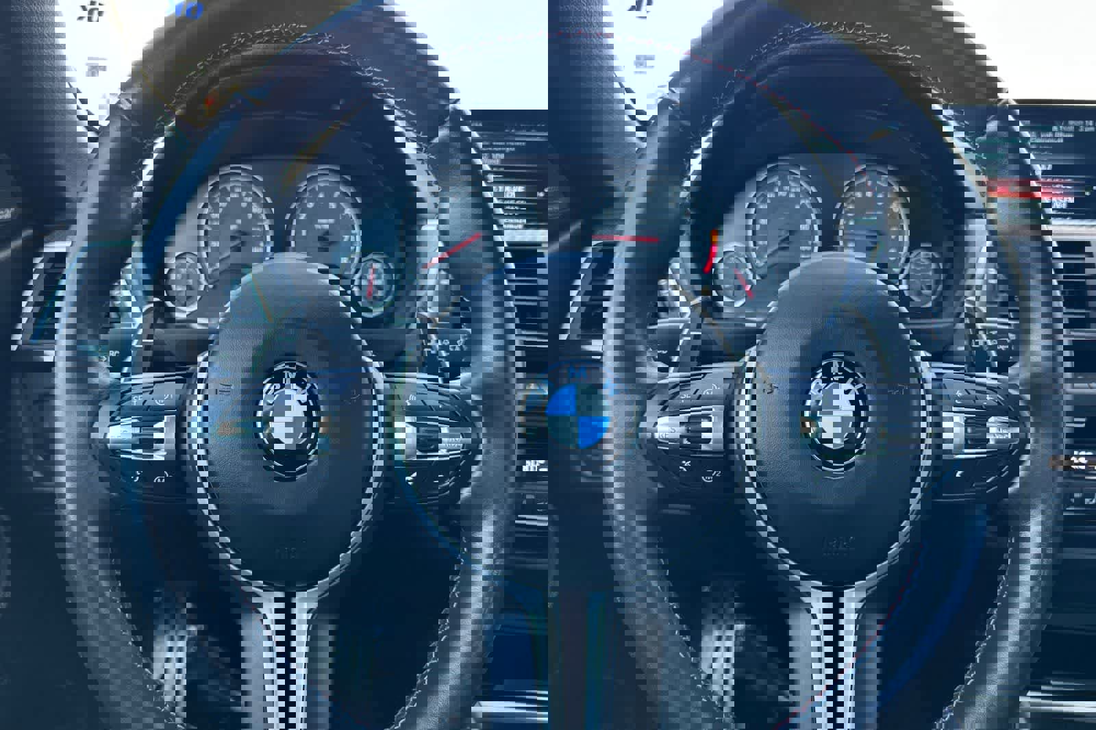 Used 2017 BMW M4 Convertible image 29