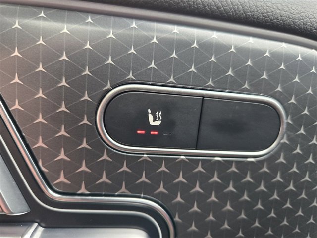 Used 2024 Mercedes-Benz EQB 300 300 image 28