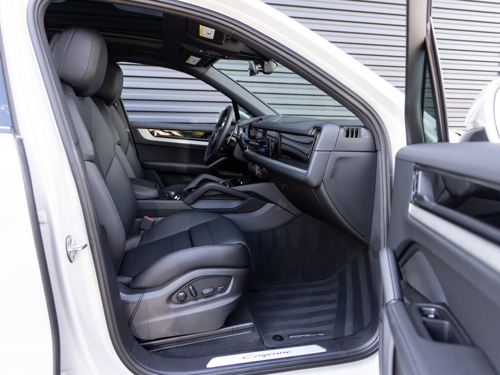 New 2026 Porsche Cayenne AWD/4WD image 31