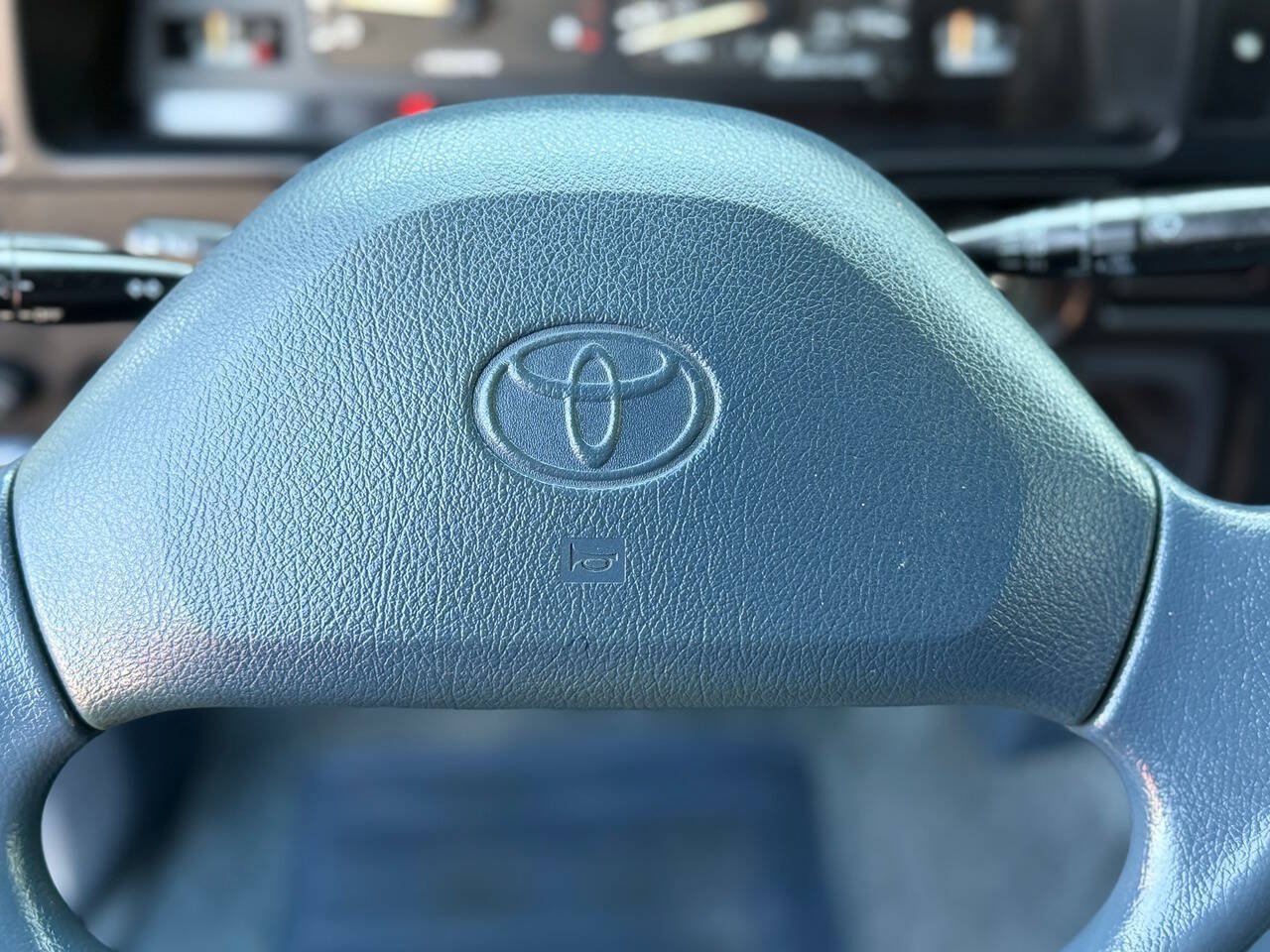 Used 1992 Toyota Pickup Deluxe AWD/4WD image 22