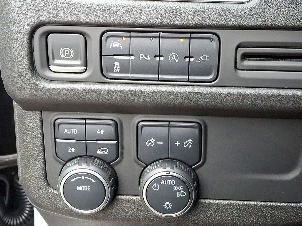 Used 2021 Chevrolet Tahoe RST w/ Luxury Package image 25