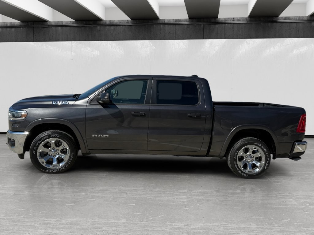 Used 2025 RAM 1500 Big Horn AWD/4WD image 2