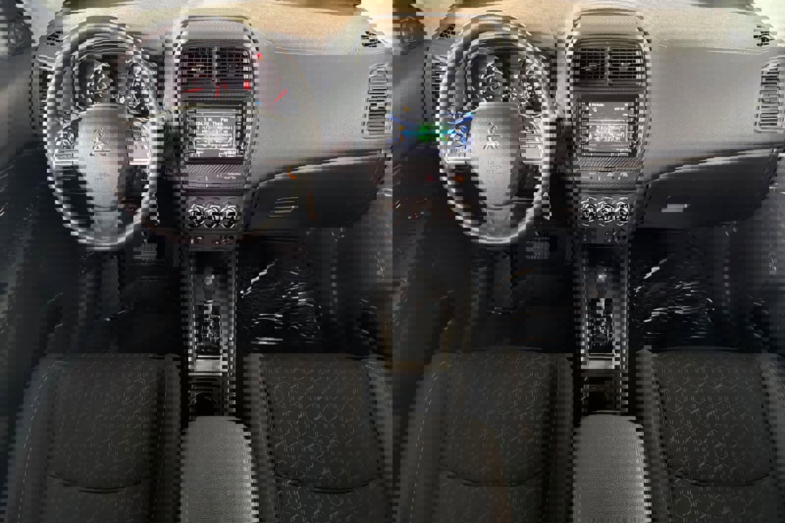 Used 2024 Mitsubishi Outlander Sport ES image 3