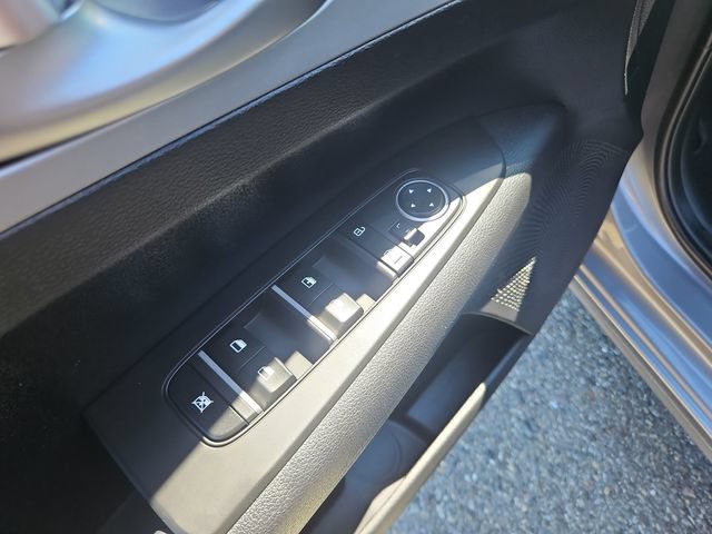 Used 2023 Kia Forte LXS w/ LXS Technology Package FWD image 12