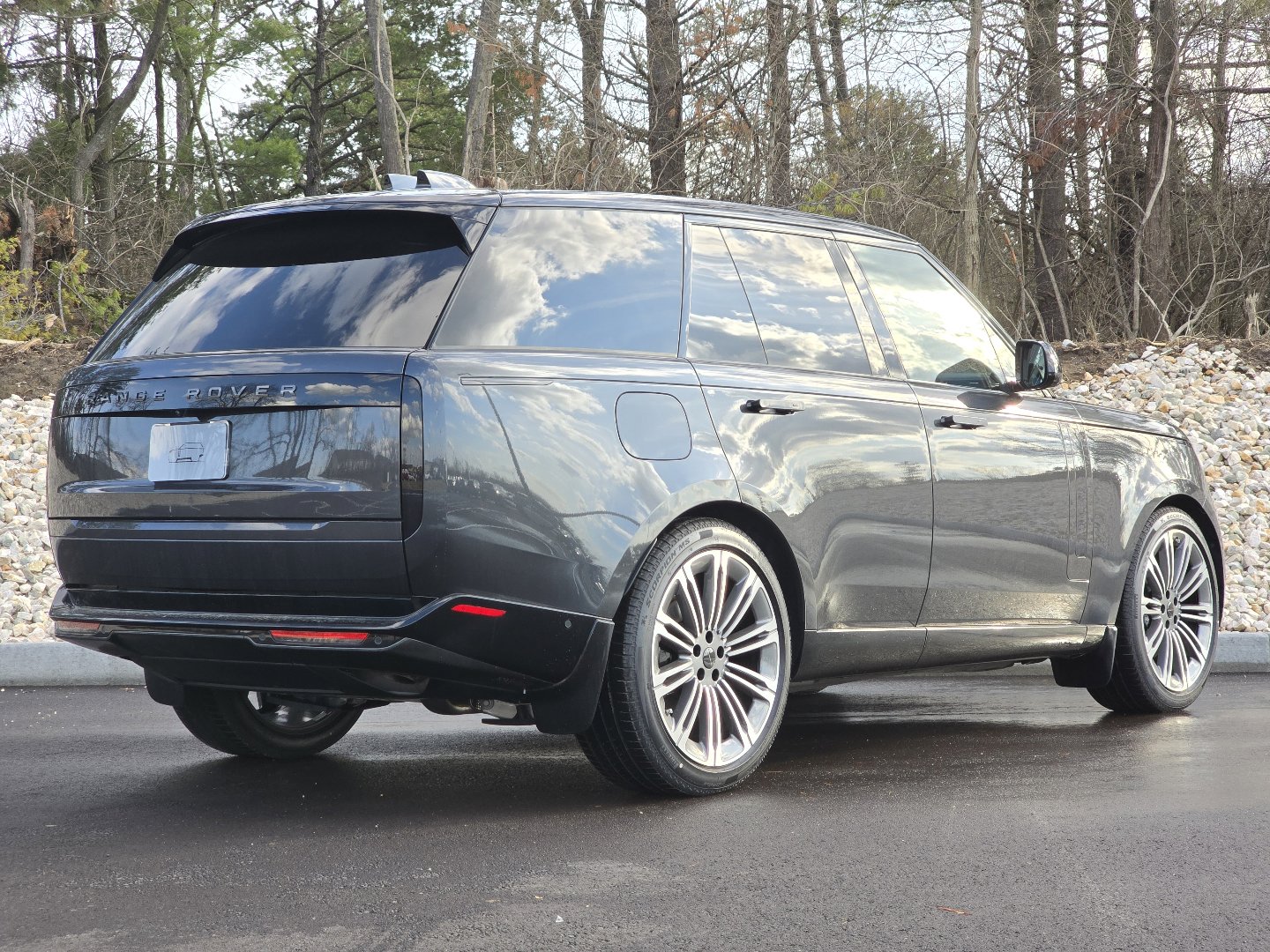 New 2026 Land Rover Range Rover SE image 25