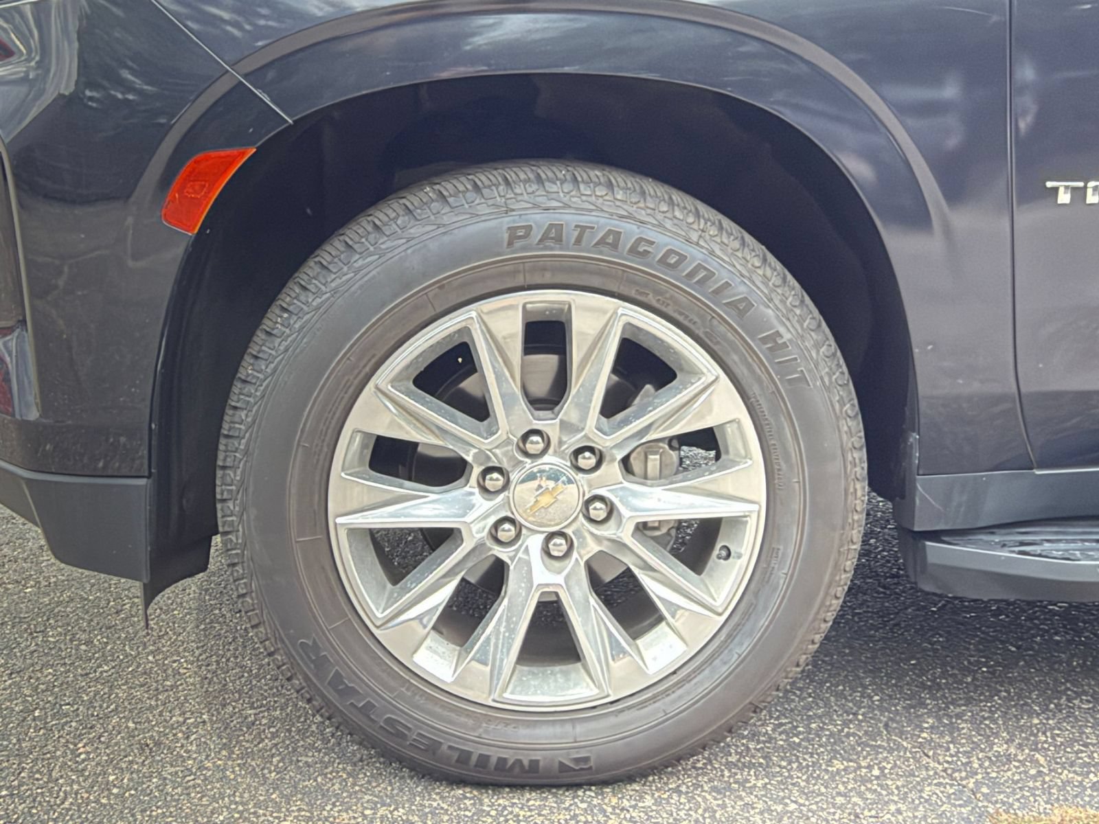 Used 2023 Chevrolet Tahoe Premier AWD/4WD image 32