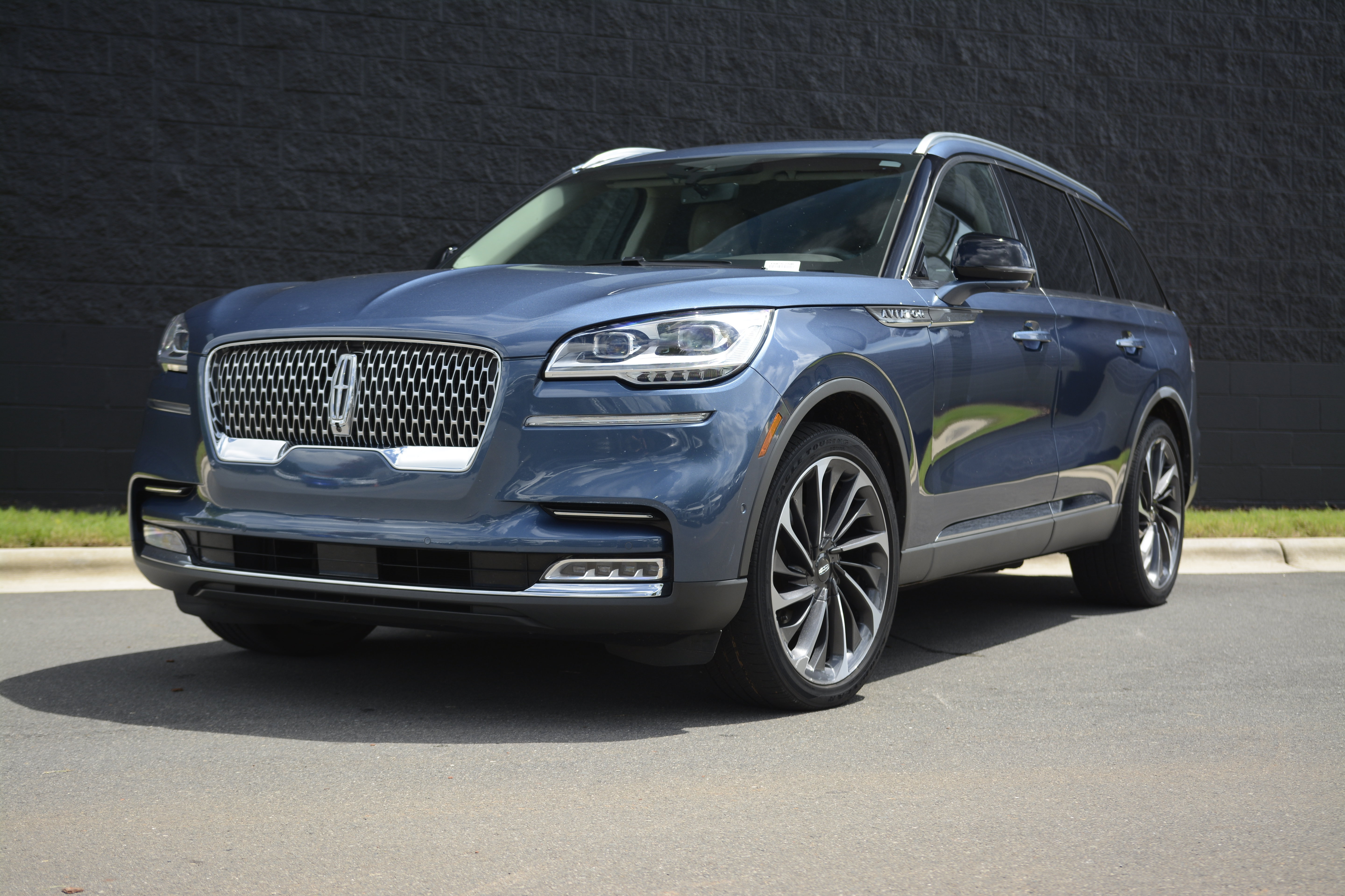 Used 2020 Lincoln Aviator Reserve w/ Equipment Group 202A