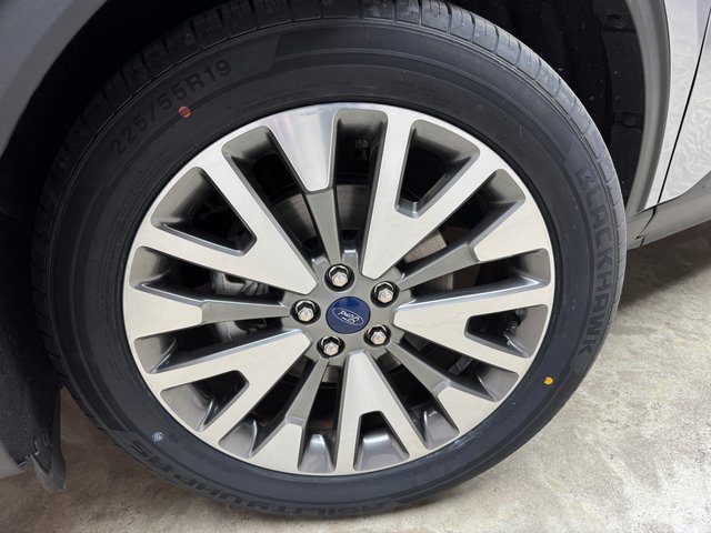 Certified 2022 Ford Escape Titanium w/ Class II Trailer Tow Package image 28