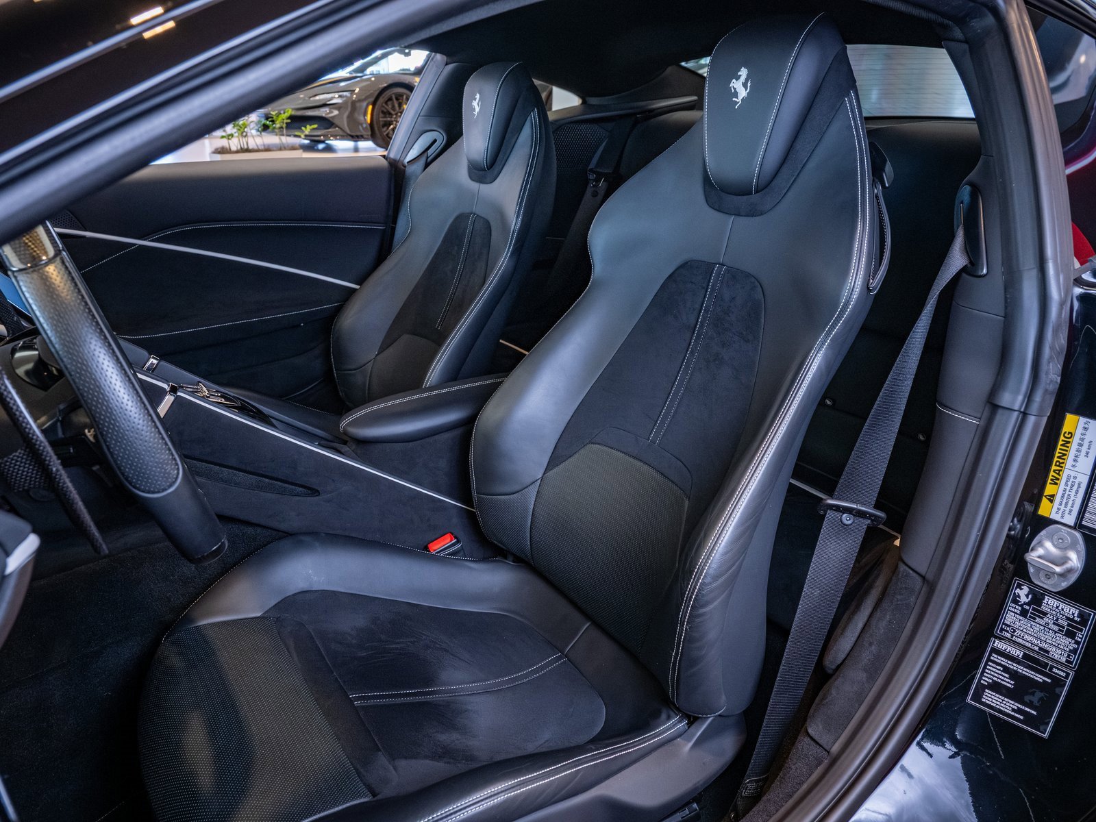 Used 2022 Ferrari Roma image 11