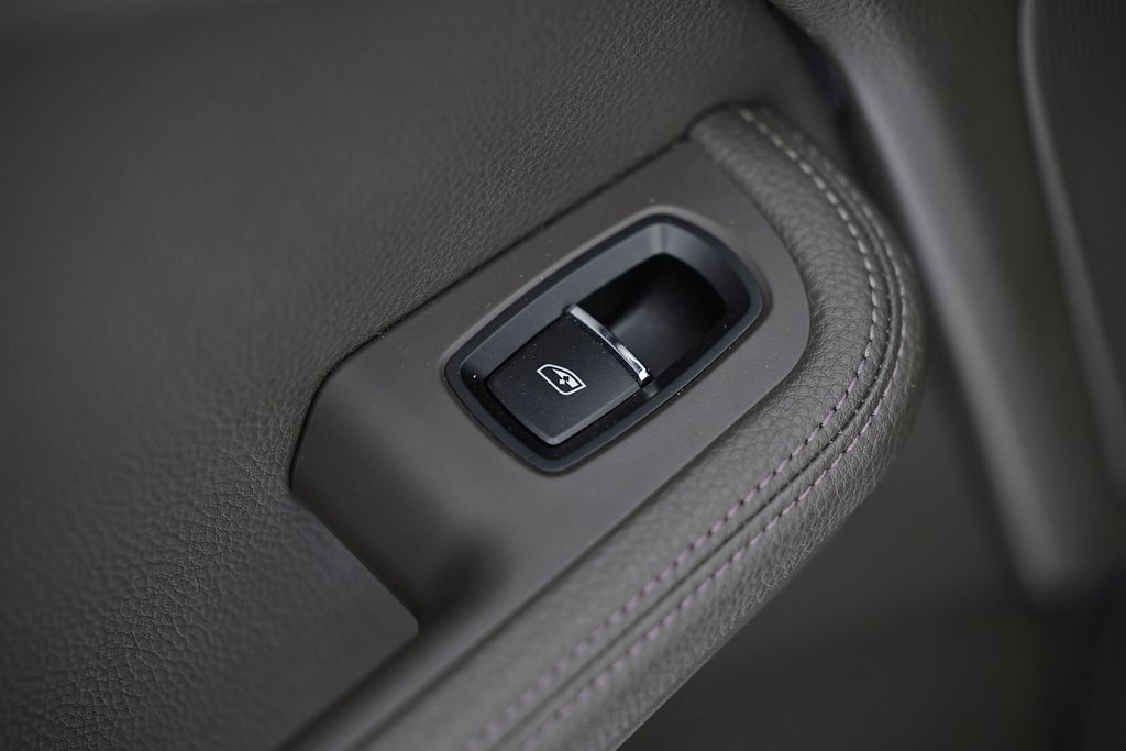 Used 2021 Porsche Macan image 26