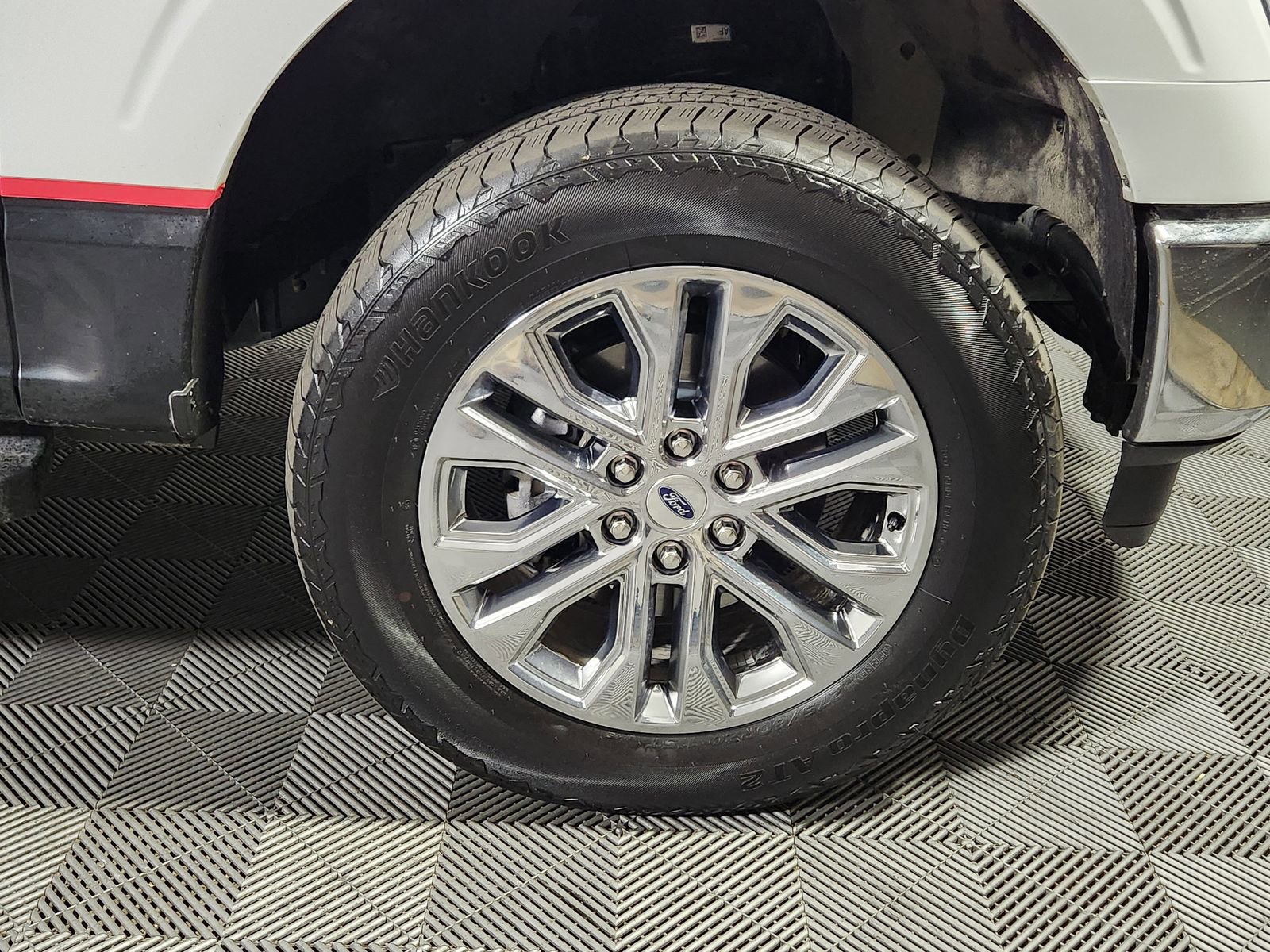 Used 2022 Ford F150 Lariat w/ Equipment Group 501A Mid image 14