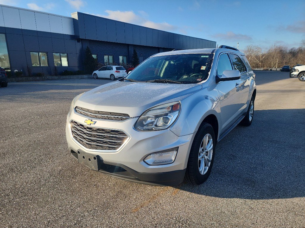 Used 2017 Chevrolet Equinox LT w/ Driver Confidence Package II image 2