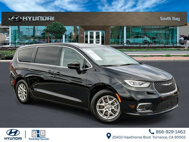 Used 2024 Chrysler Pacifica Touring-L FWD video 1