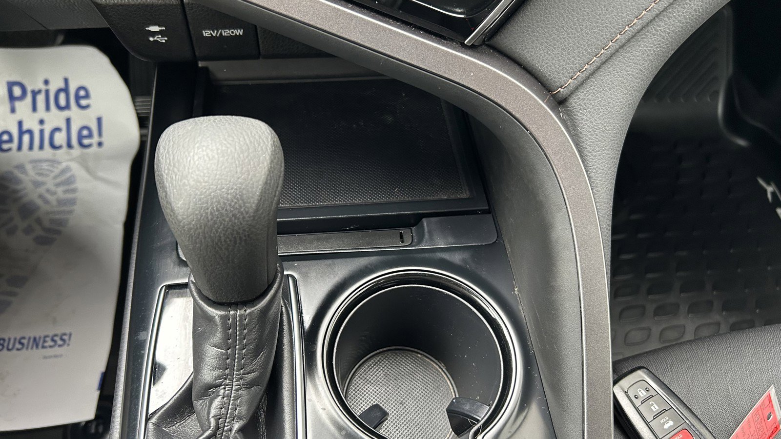 Used 2019 Toyota Camry LE FWD image 32