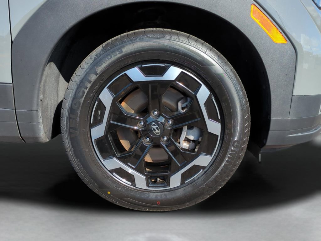 Certified 2025 Hyundai Santa Fe SEL image 18