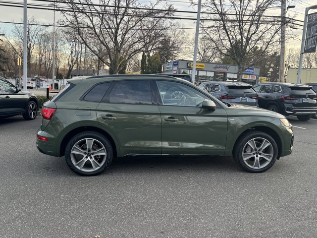 Certified 2025 Audi Q5 2.0T Premium w/ Convenience Plus Package image 4