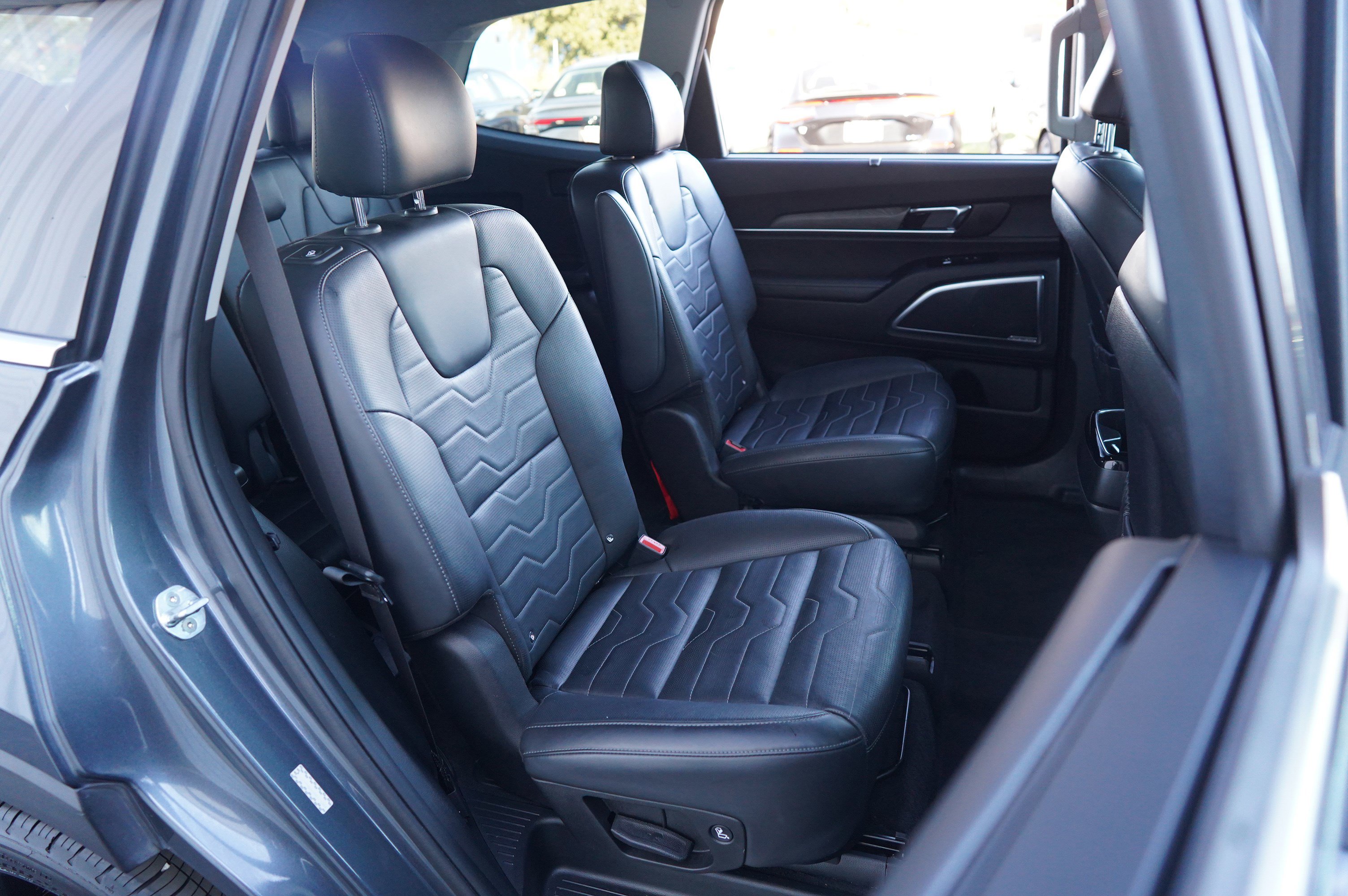 Used 2021 Kia Telluride SX w/ SX Prestige Package image 39