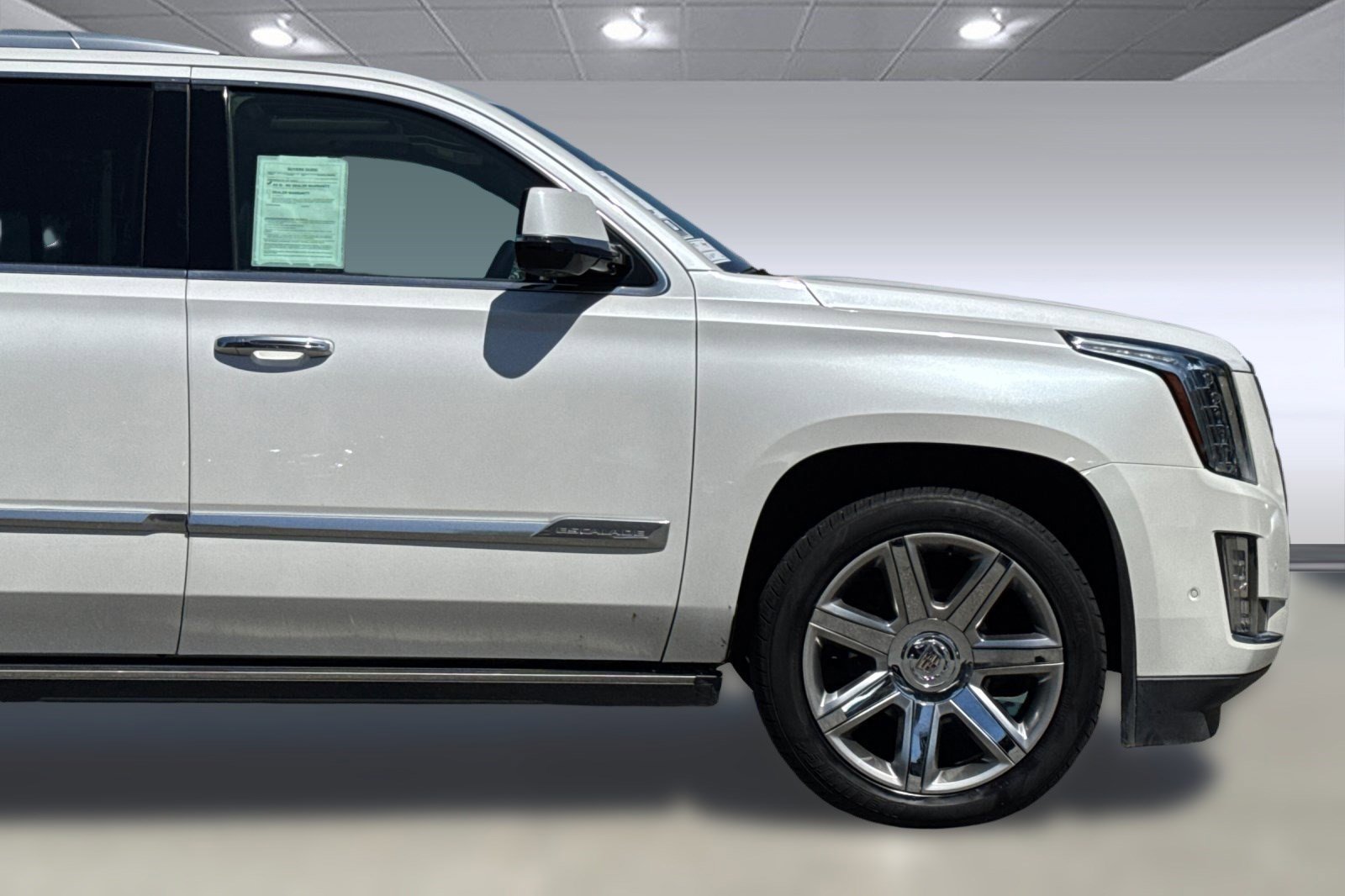 Used 2017 Cadillac Escalade Premium Luxury image 26