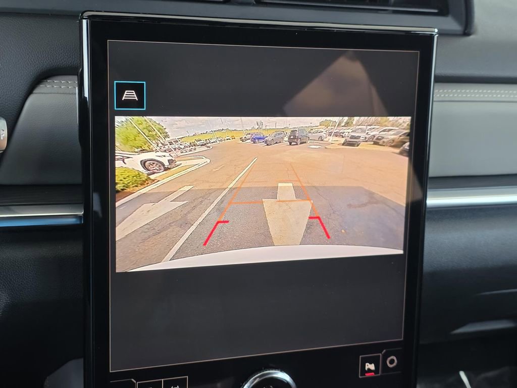Used 2026 GMC Terrain Elevation w/ Elevation Premium Package FWD image 17