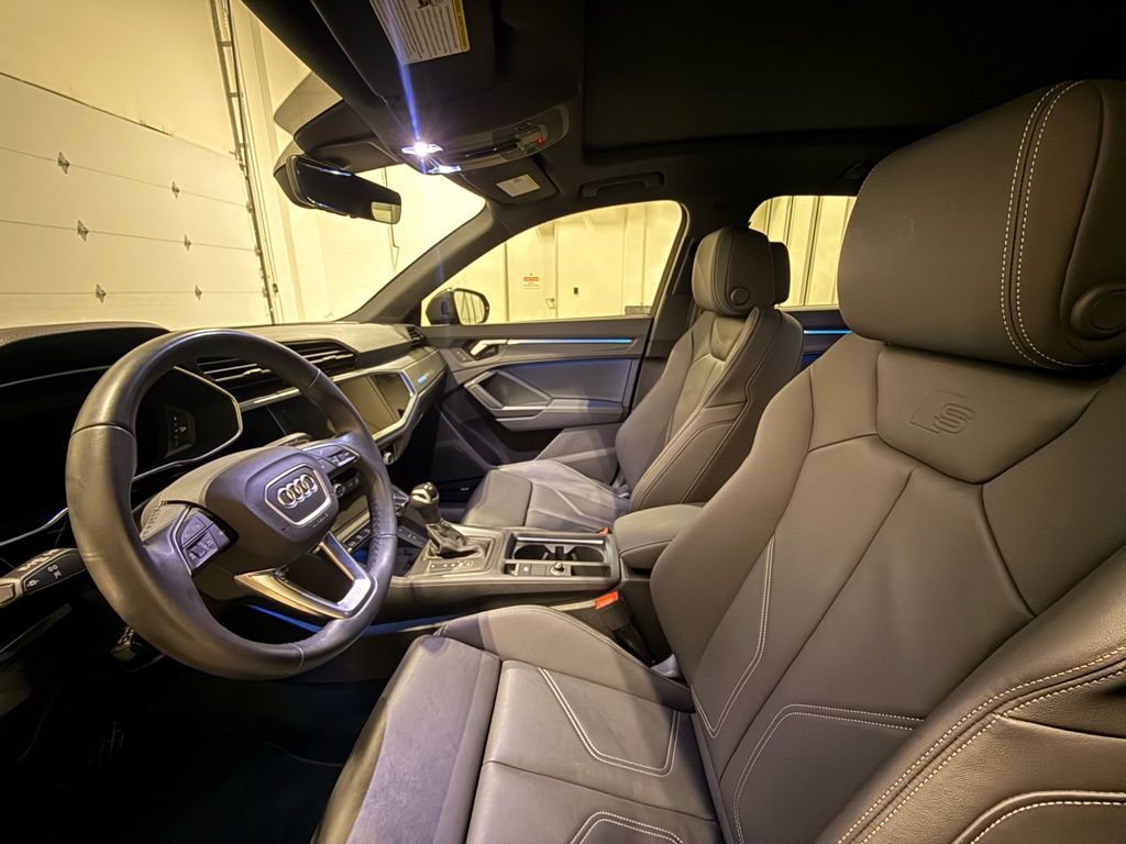 Used 2024 Audi Q3 2.0T Premium Plus image 16