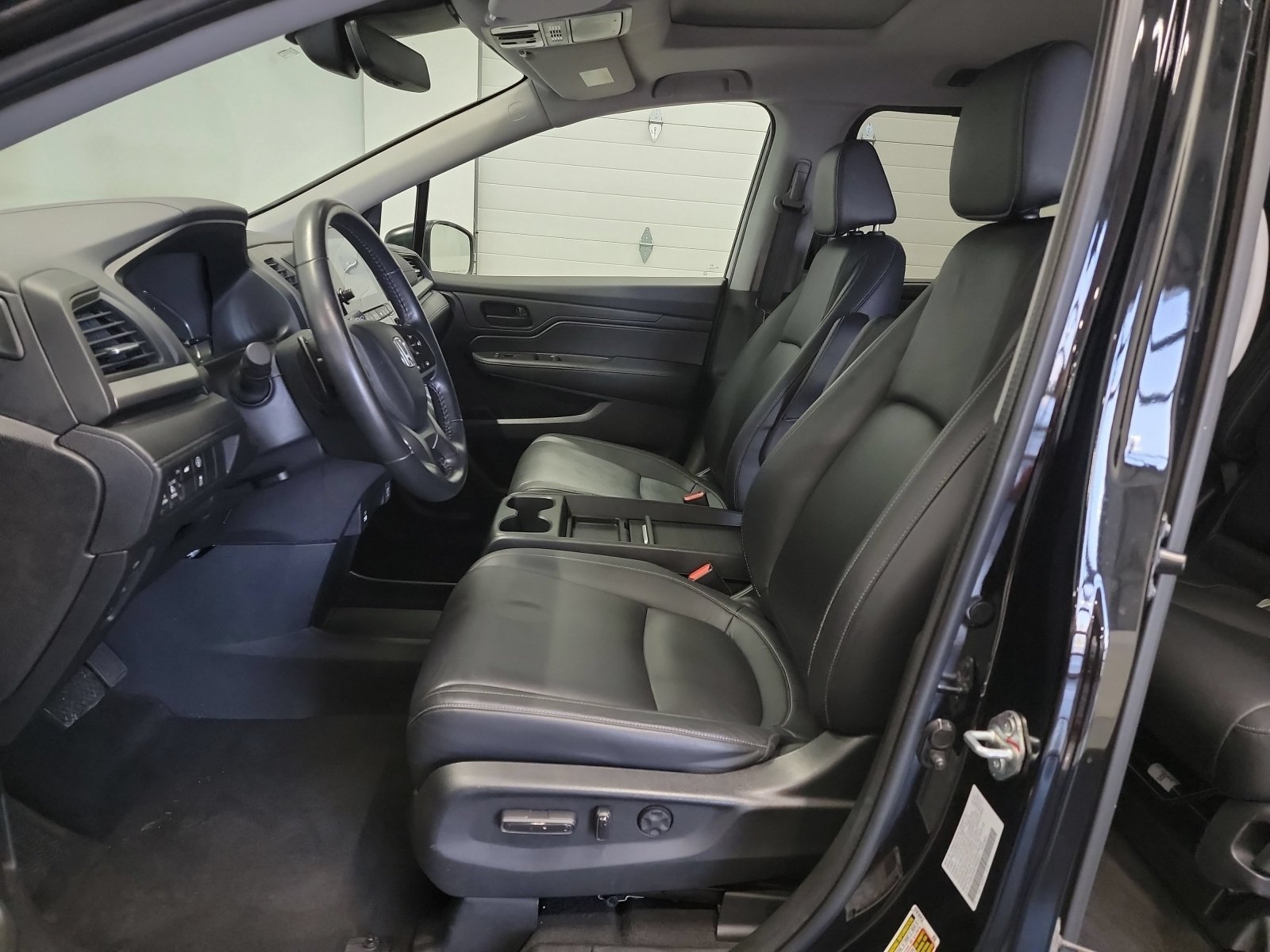 Used 2023 Honda Odyssey EX-L image 12