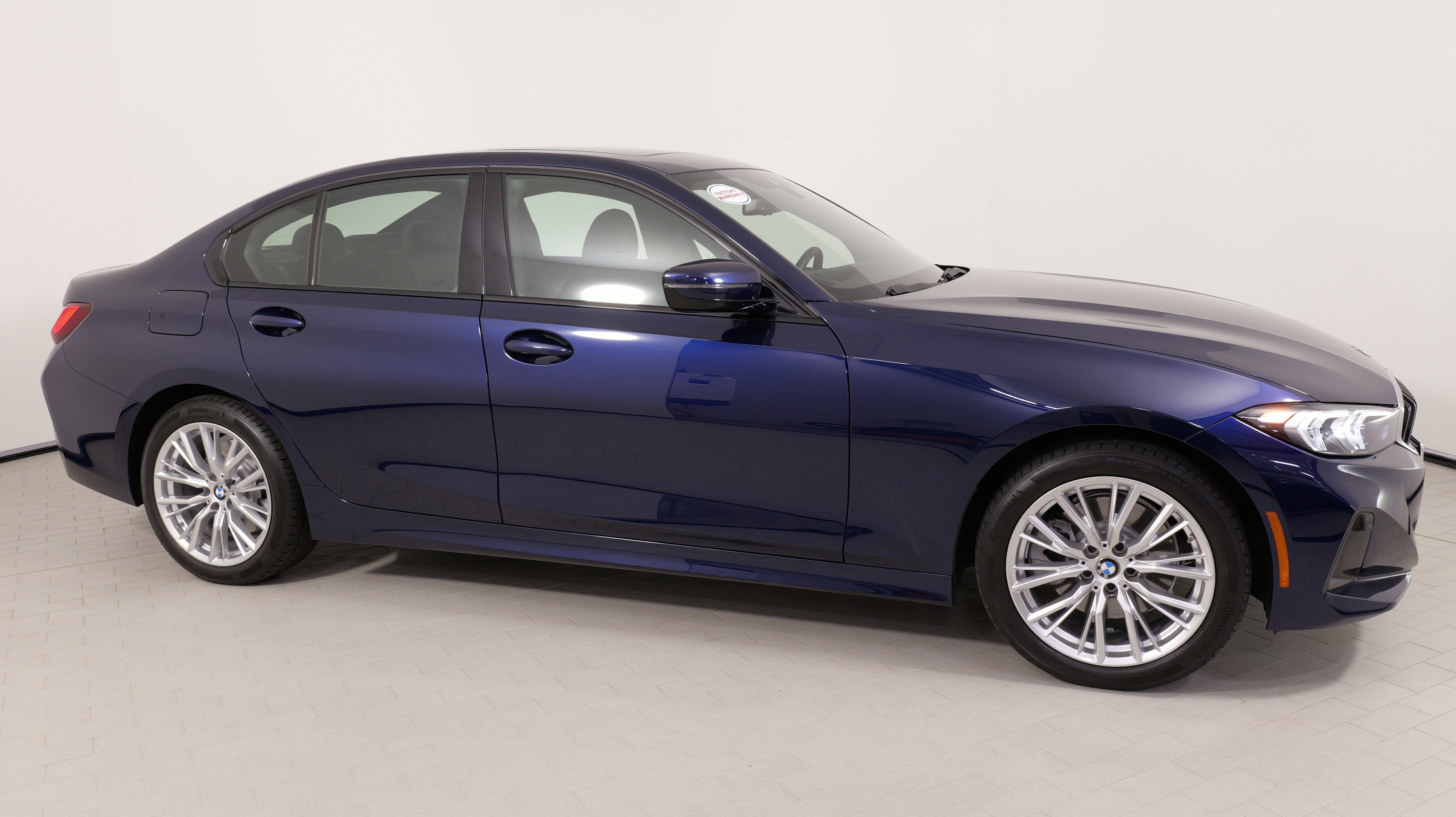 Used 2023 BMW 330i xDrive Sedan w/ Driving Assistance Package image 9