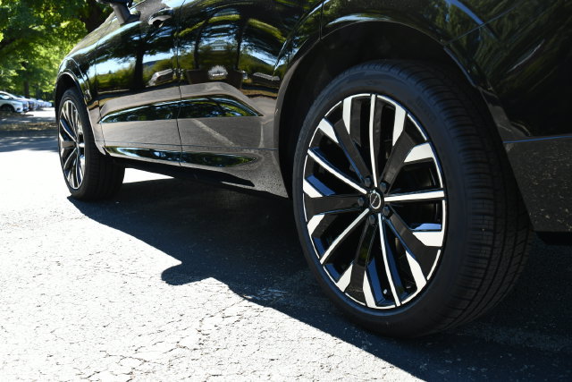 New 2027 Volvo XC60 B5 Ultra AWD/4WD image 9