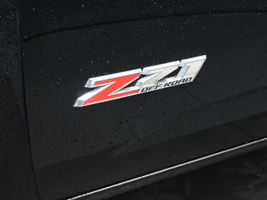 Used 2022 Chevrolet Colorado Z71 w/ Z71 Midnight Edition image 13