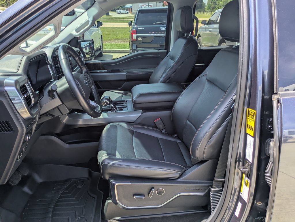 Used 2021 Ford F150 Lariat w/ Trailer Tow Package RWD image 5