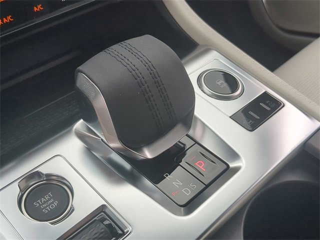 New 2025 Jaguar F-PACE R-Dynamic S image 17