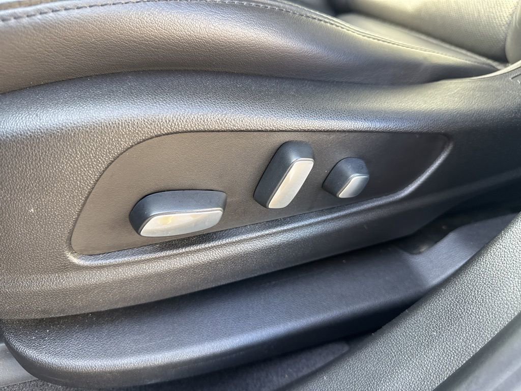 Used 2019 Cadillac XT5 Luxury image 20