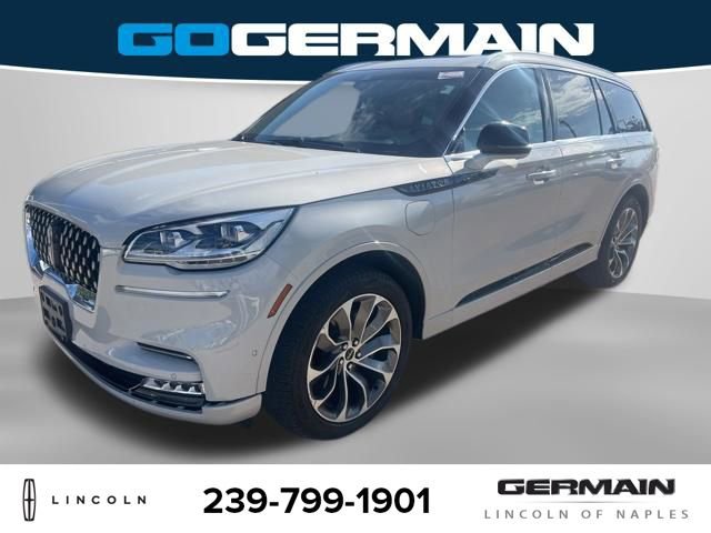 Used 2020 Lincoln Aviator Grand Touring w/ Equipment Group 302A image 3