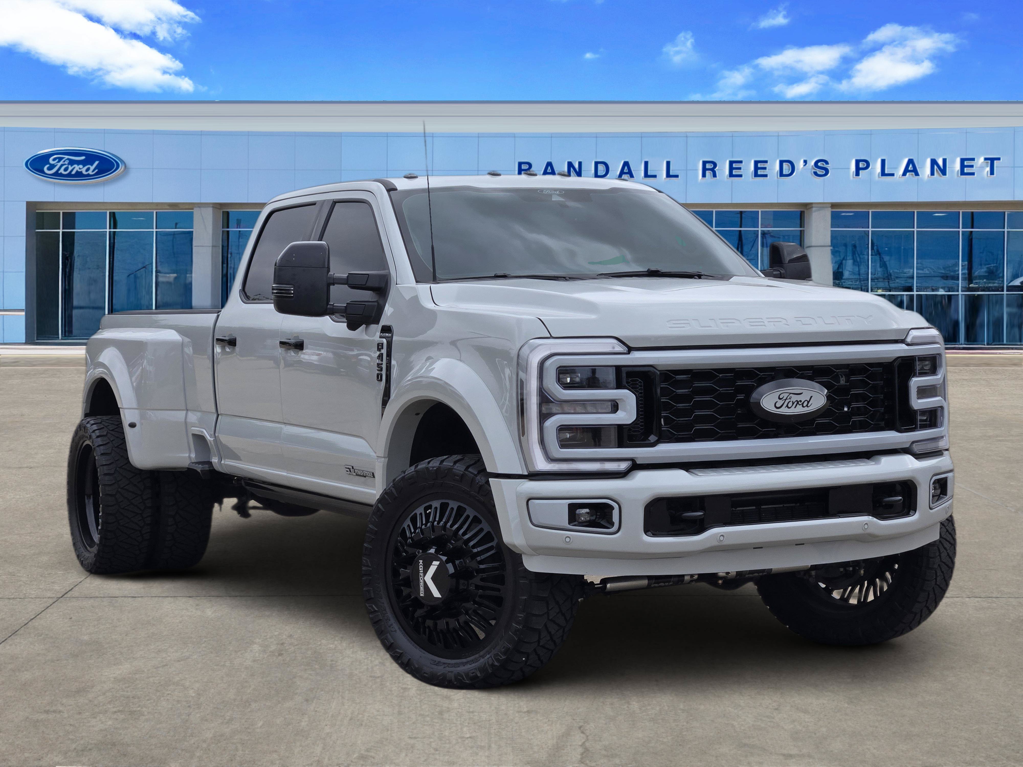 Used 2026 Ford F450 Platinum w/ Platinum Plus Package AWD/4WD video 1