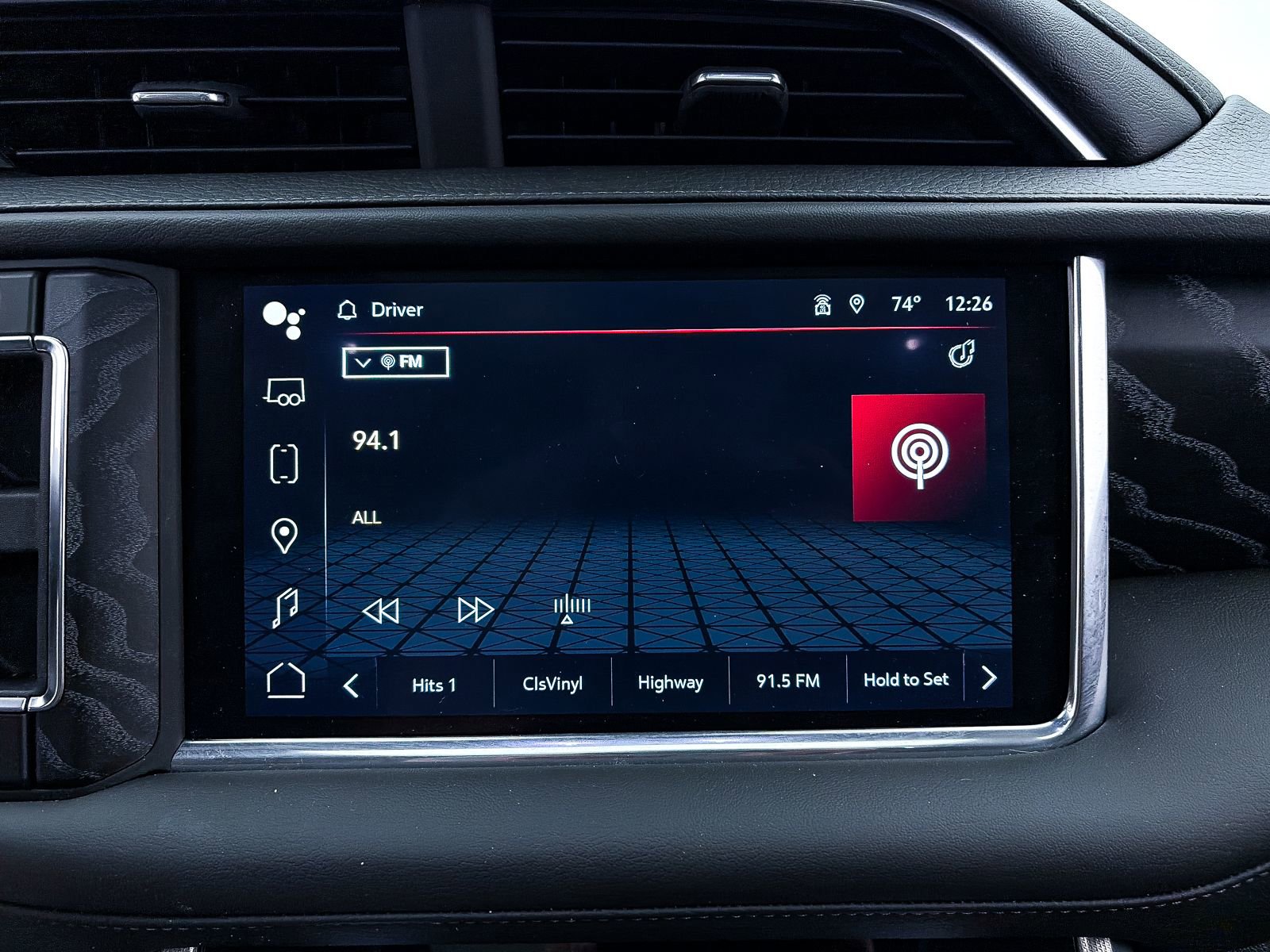 Used 2023 GMC Yukon Denali image 29