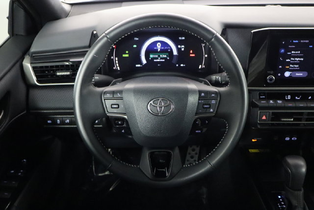 Used 2026 Toyota Camry SE FWD image 7