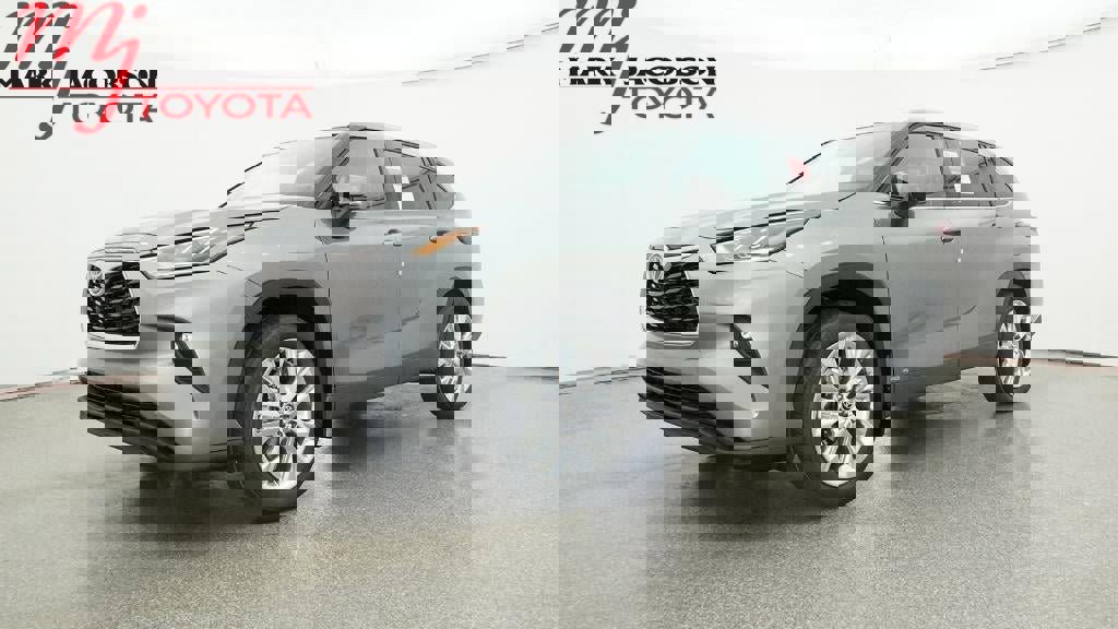 New 2026 Toyota Highlander Limited image 1