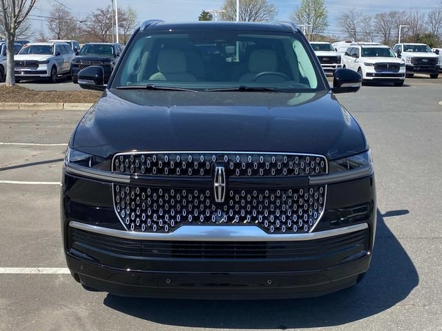 New 2026 Lincoln Navigator Reserve AWD/4WD image 2