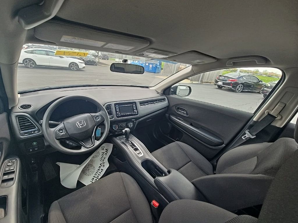 Certified 2021 Honda HR-V LX image 28