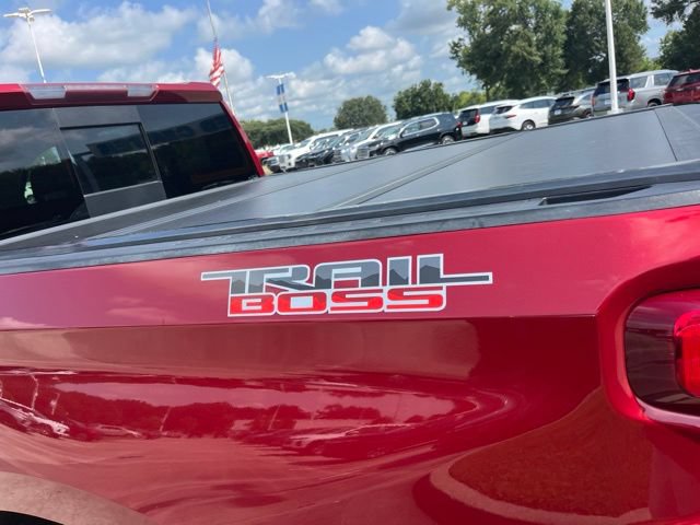 Used 2020 Chevrolet Silverado 1500 LT Trail Boss AWD/4WD image 6