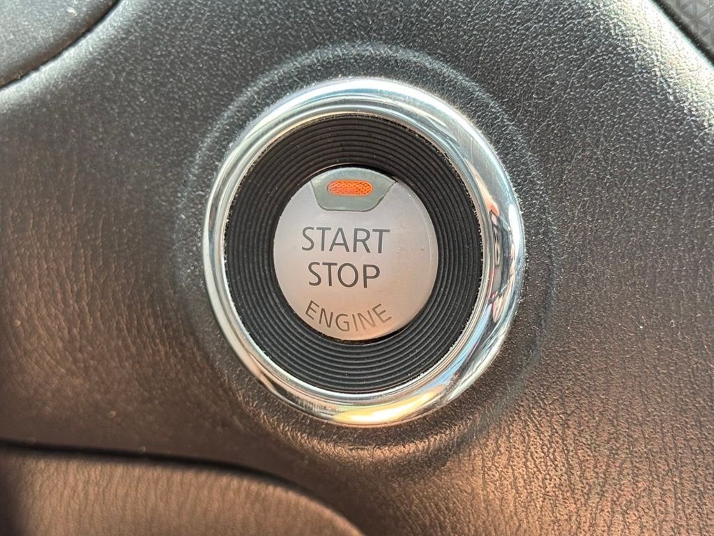 Used 2019 Nissan Pathfinder SL FWD image 25