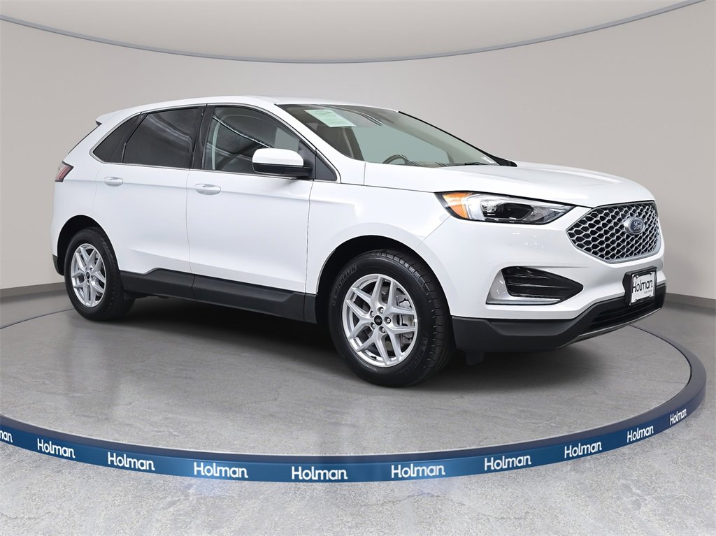 Used 2024 Ford Edge SEL image 4