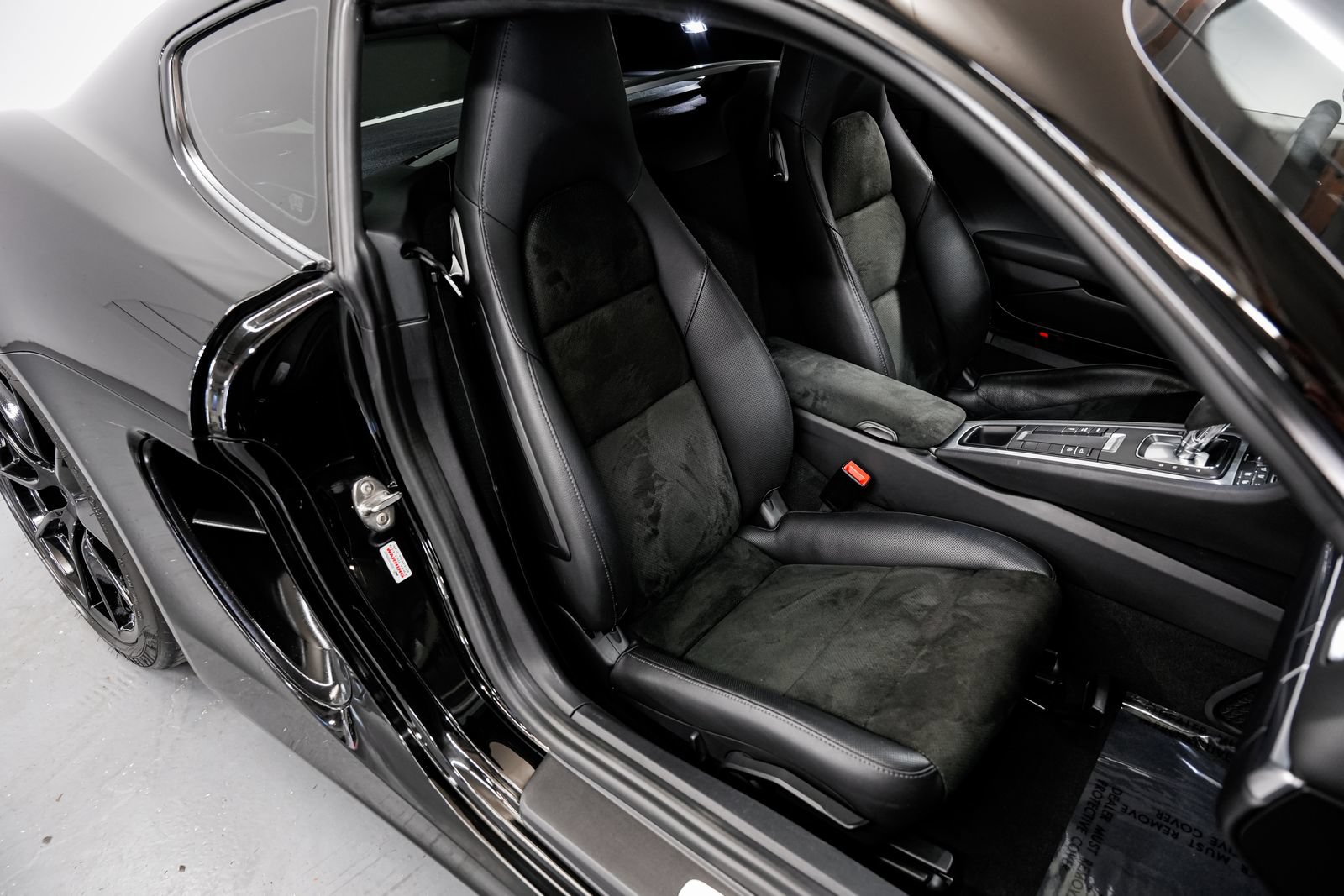 Used 2015 Porsche Cayman RWD image 24